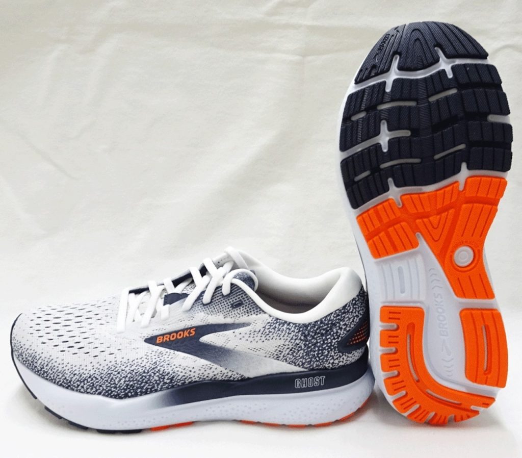 BROOKS ランニングシューズ入荷しました